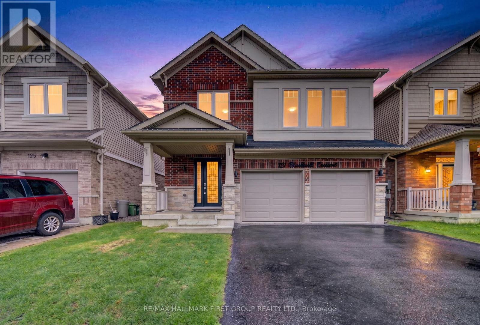 121 Blackwell Crescent, Oshawa, Ontario  L1L 0C1 - Photo 1 - E13707710
