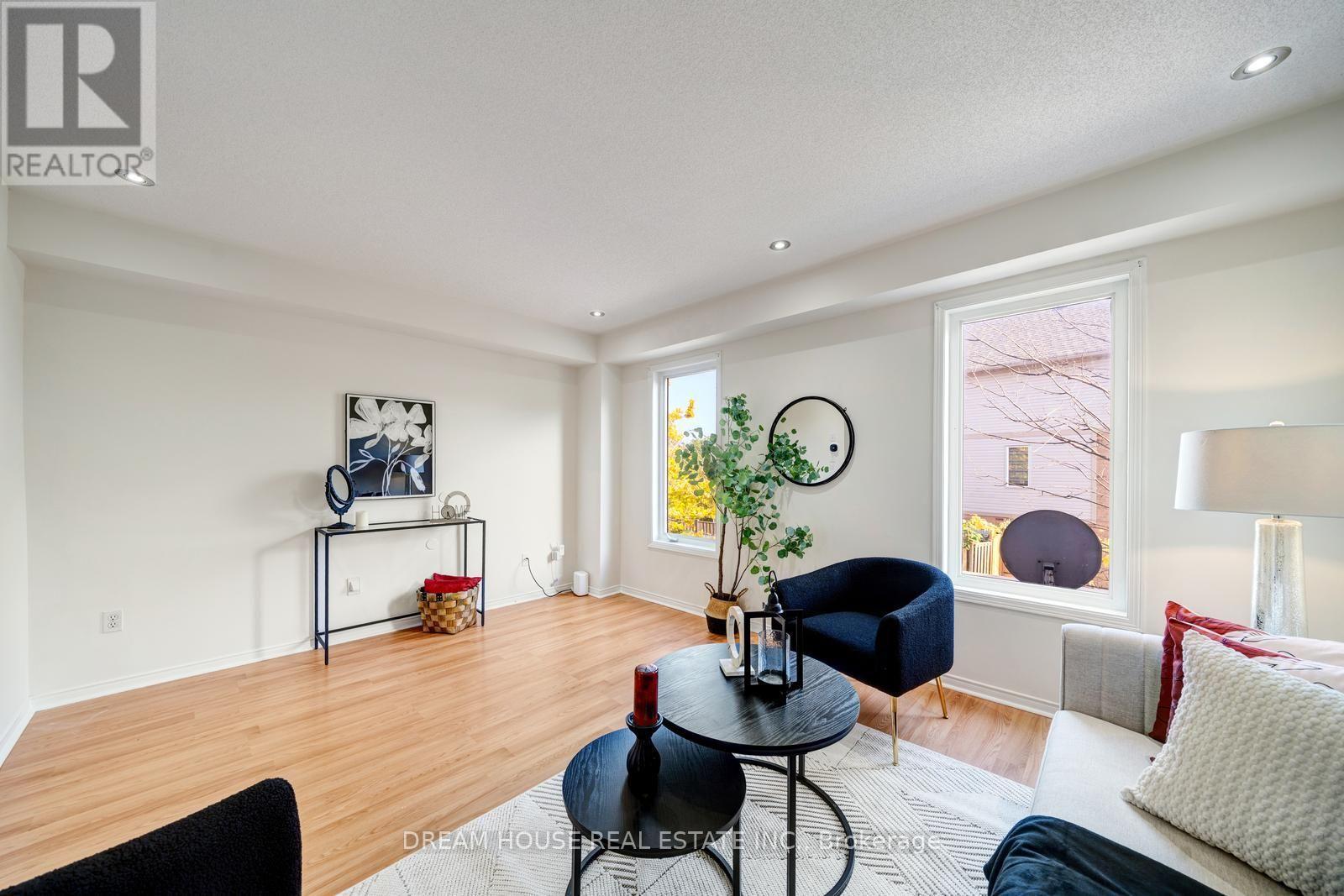 68 Mcgonigal Lane, Ajax, Ontario  L1T 4G9 - Photo 6 - E13707716