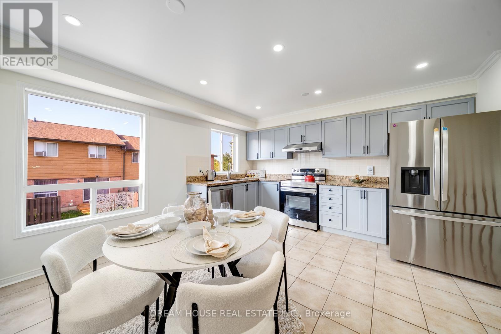 68 Mcgonigal Lane, Ajax, Ontario  L1T 4G9 - Photo 9 - E13707716