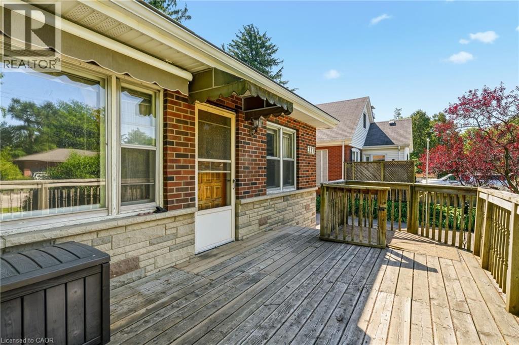 337 St Paul Street, Burlington, Ontario  L7R 3K2 - Photo 6 - 40836894