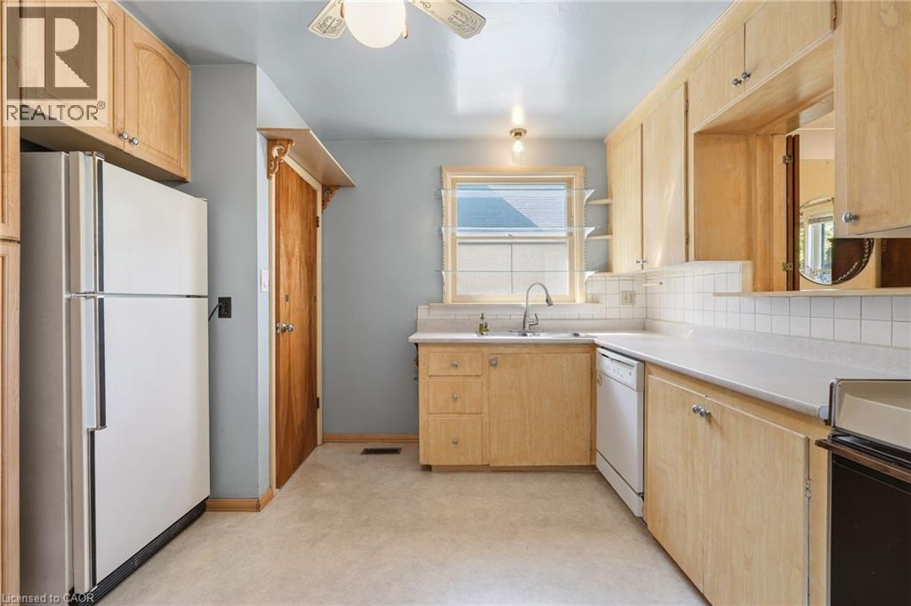 337 St Paul Street, Burlington, Ontario  L7R 3K2 - Photo 11 - 40836894