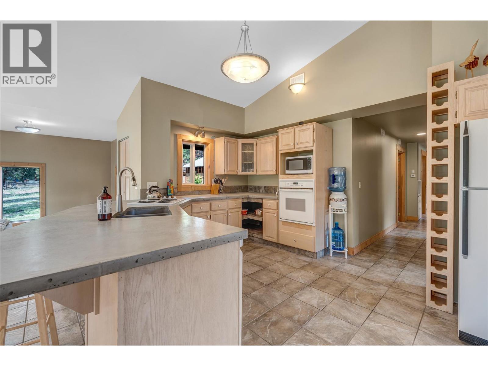 28 Deans Road, Summerland, British Columbia  V0H 1Z8 - Photo 10 - 10390522
