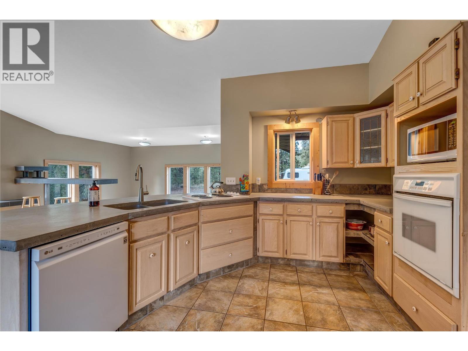 28 Deans Road, Summerland, British Columbia  V0H 1Z8 - Photo 8 - 10390522