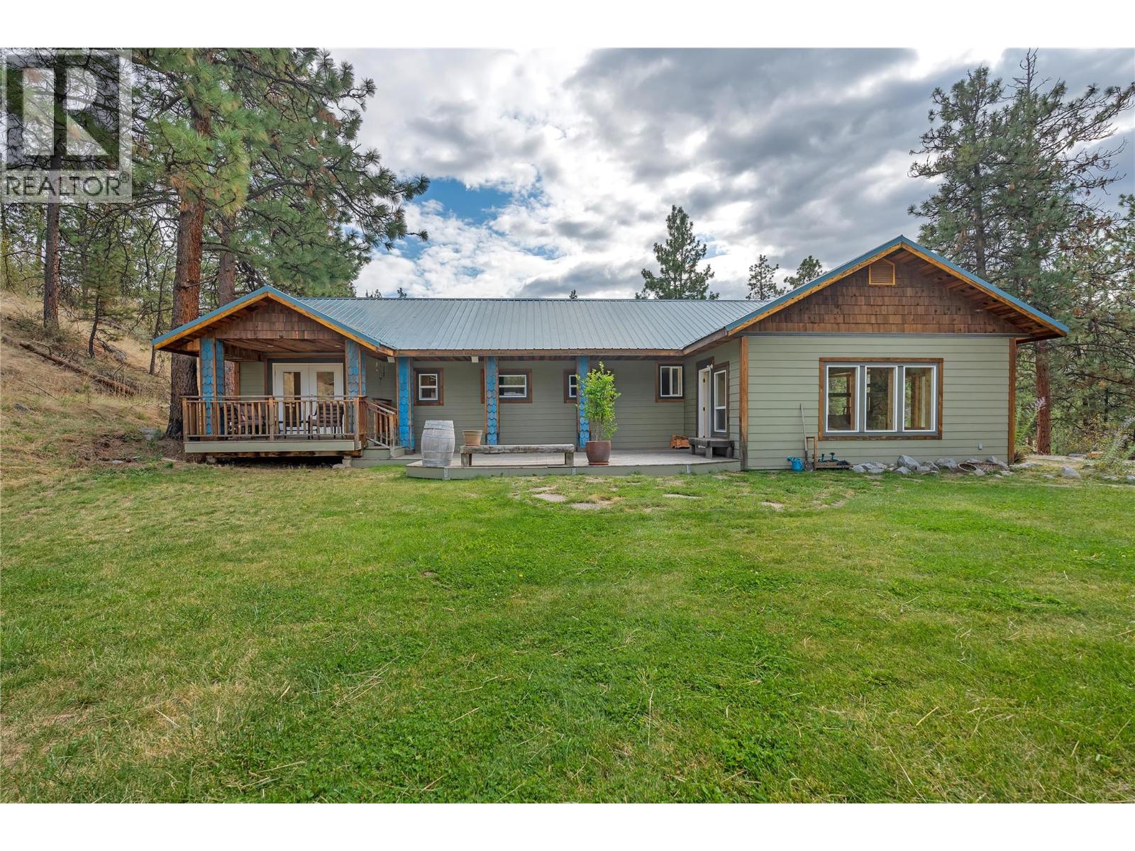 28 Deans Road, Summerland, British Columbia