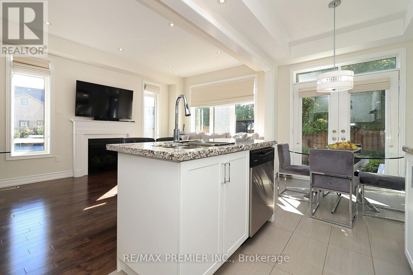 39 Caliber Court, King, Ontario  L0G 1N0 - Photo 6 - N13707584