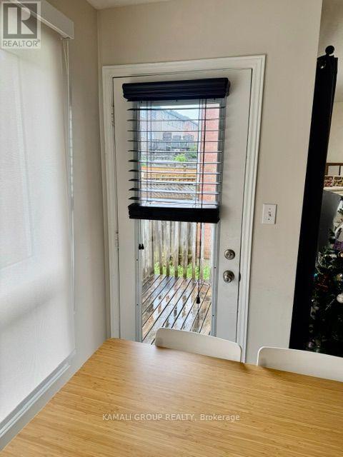 300 Flagstone Way, Newmarket, Ontario  L3X 2R8 - Photo 10 - N13707648