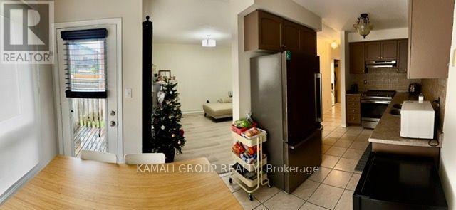300 Flagstone Way, Newmarket, Ontario  L3X 2R8 - Photo 6 - N13707648