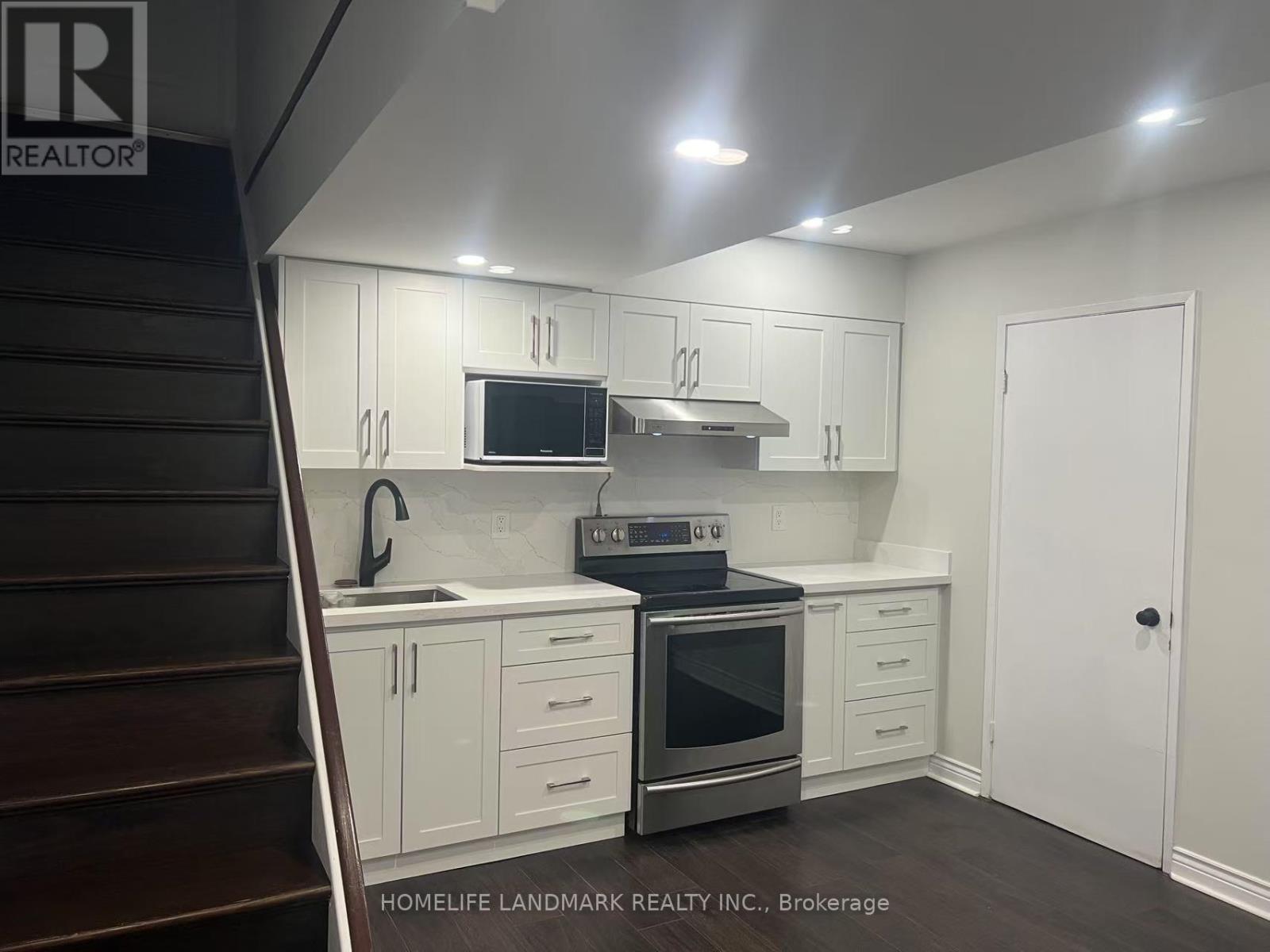 Bsmt - 8 Pine Knoll Gate, Markham (Bayview Fairway-Bayview Country Club Estates), Ontario  L3T 1V5 - Photo 4 - N13707688