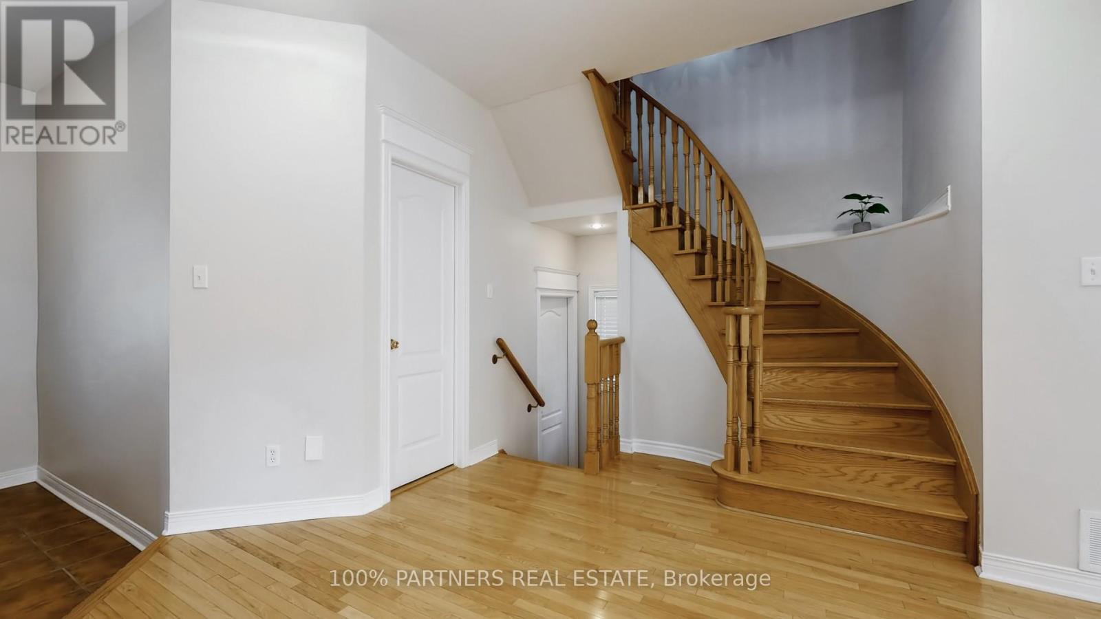 62 Macedonia Court, Newmarket, Ontario  L3X 2W8 - Photo 13 - N13707696