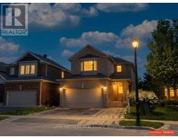 62 MACEDONIA COURT, Newmarket, Ontario