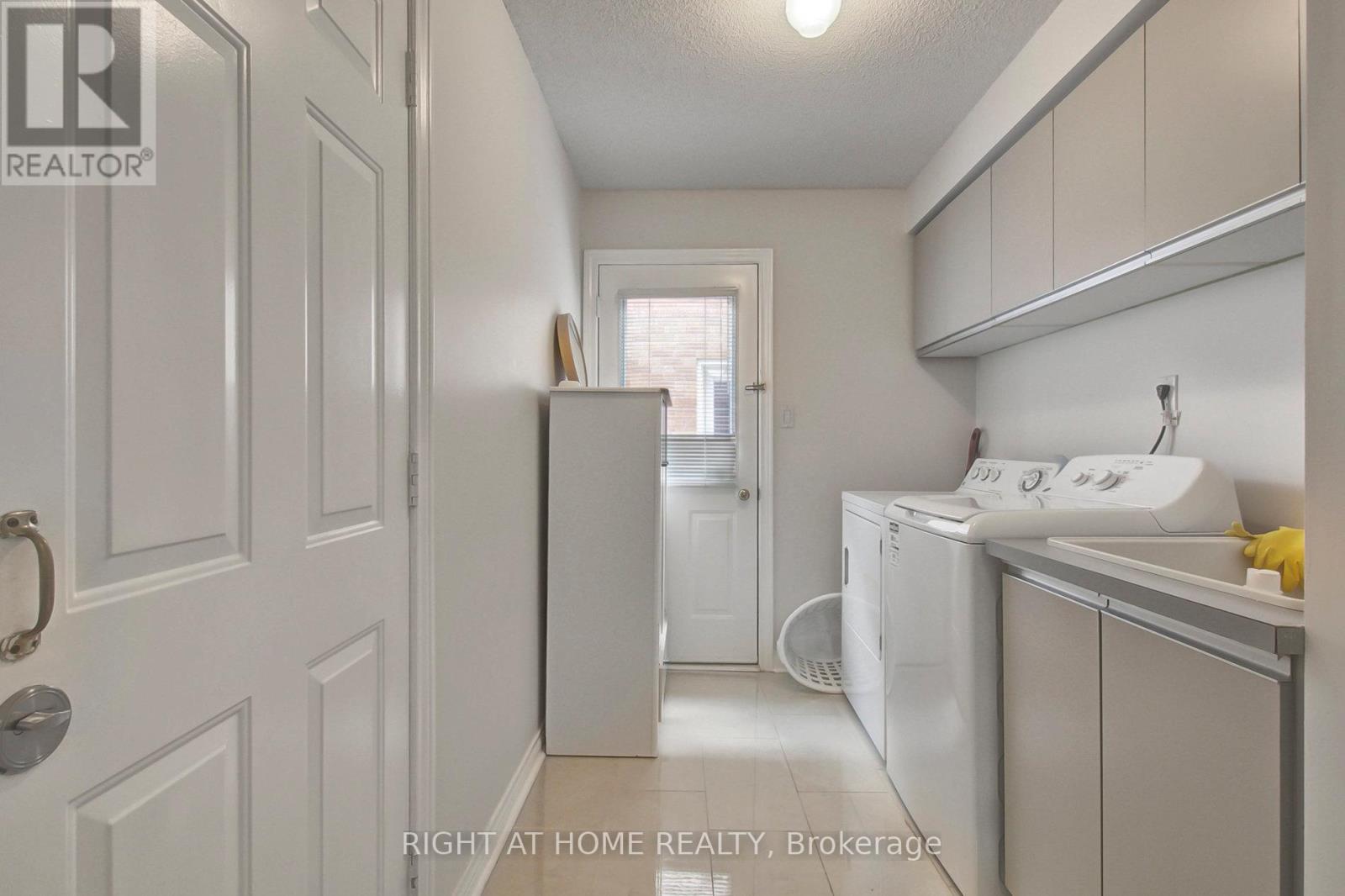 53 Waltham Crescent, Richmond Hill, Ontario  L4B 1Z3 - Photo 7 - N13707700