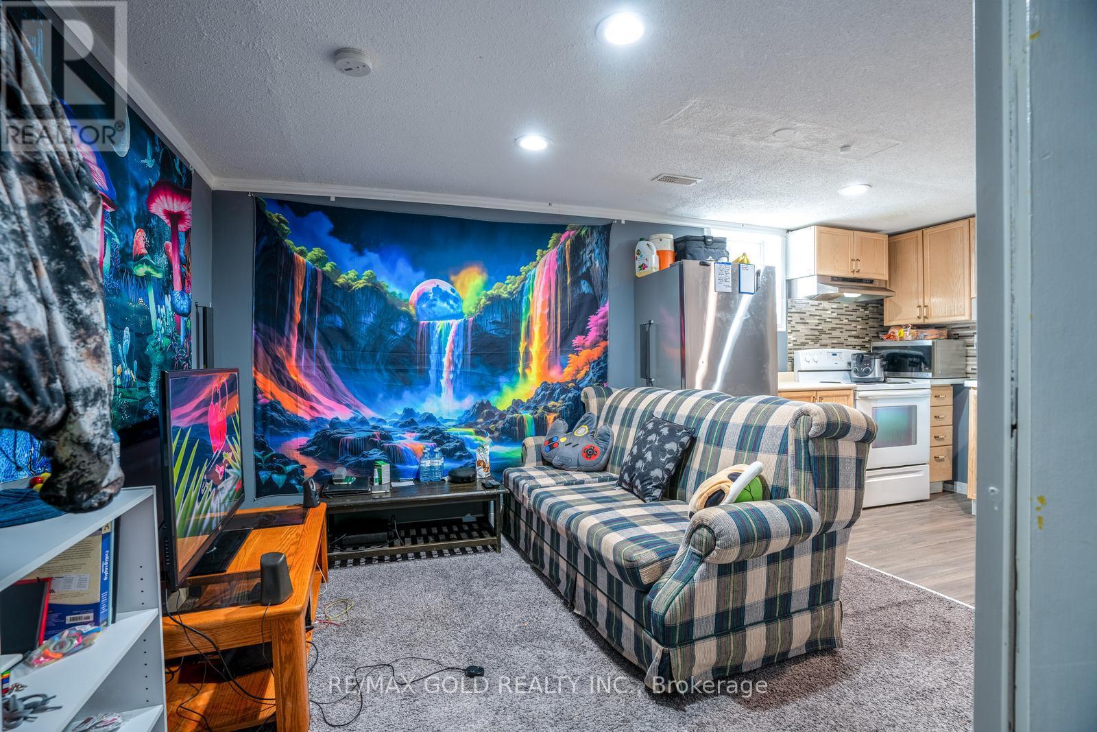 2 Kinzie Lane, Barrie, Ontario  L4M 6A3 - Photo 18 - S13707524