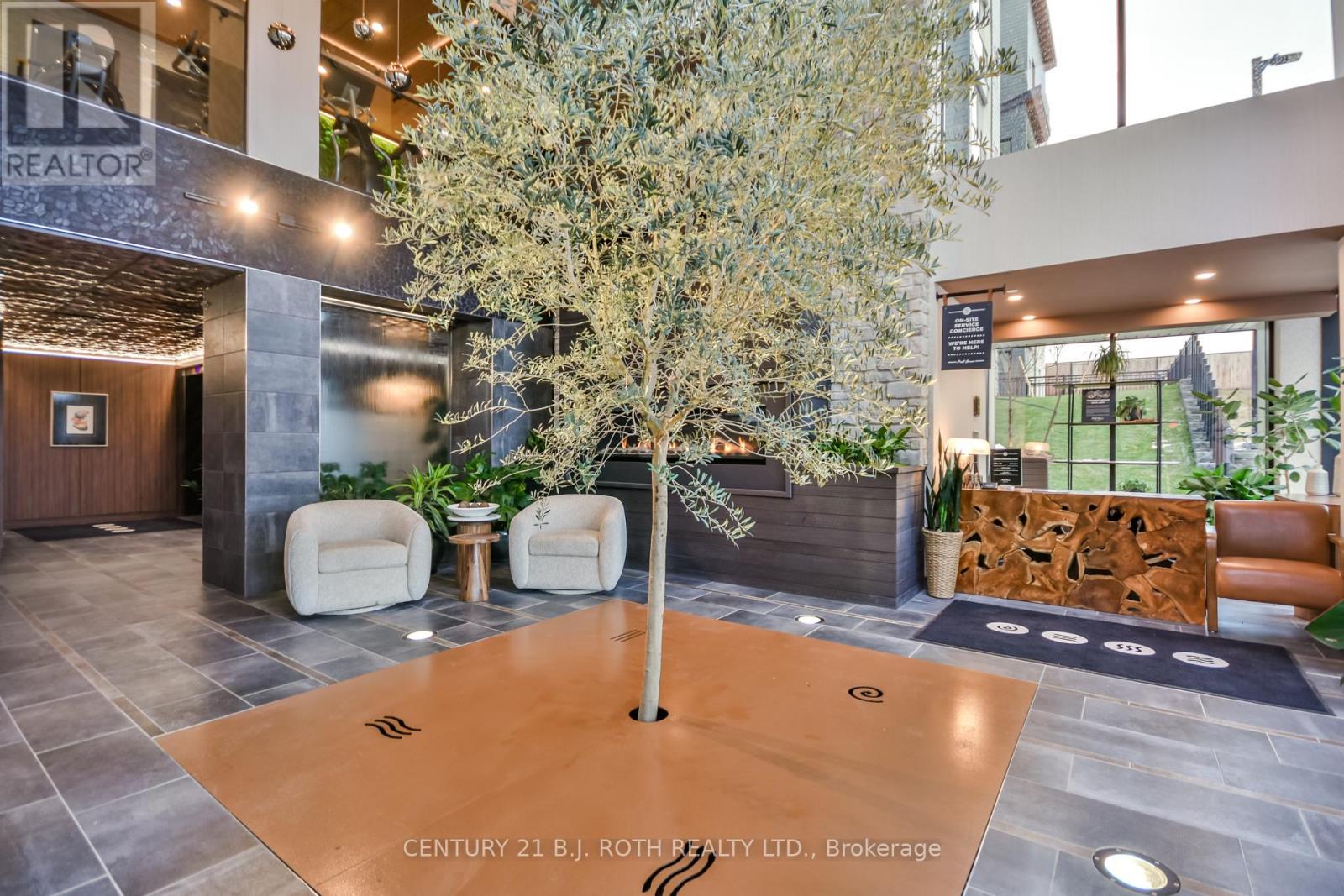 605 - 15 Kneeshaw Drive, Barrie, Ontario  L9J 0J8 - Photo 2 - S13707668
