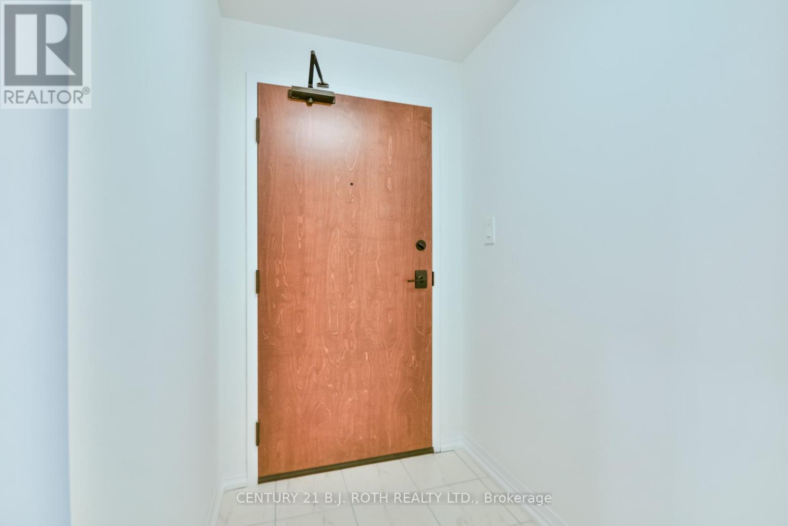 605 - 15 Kneeshaw Drive, Barrie, Ontario  L9J 0J8 - Photo 6 - S13707668