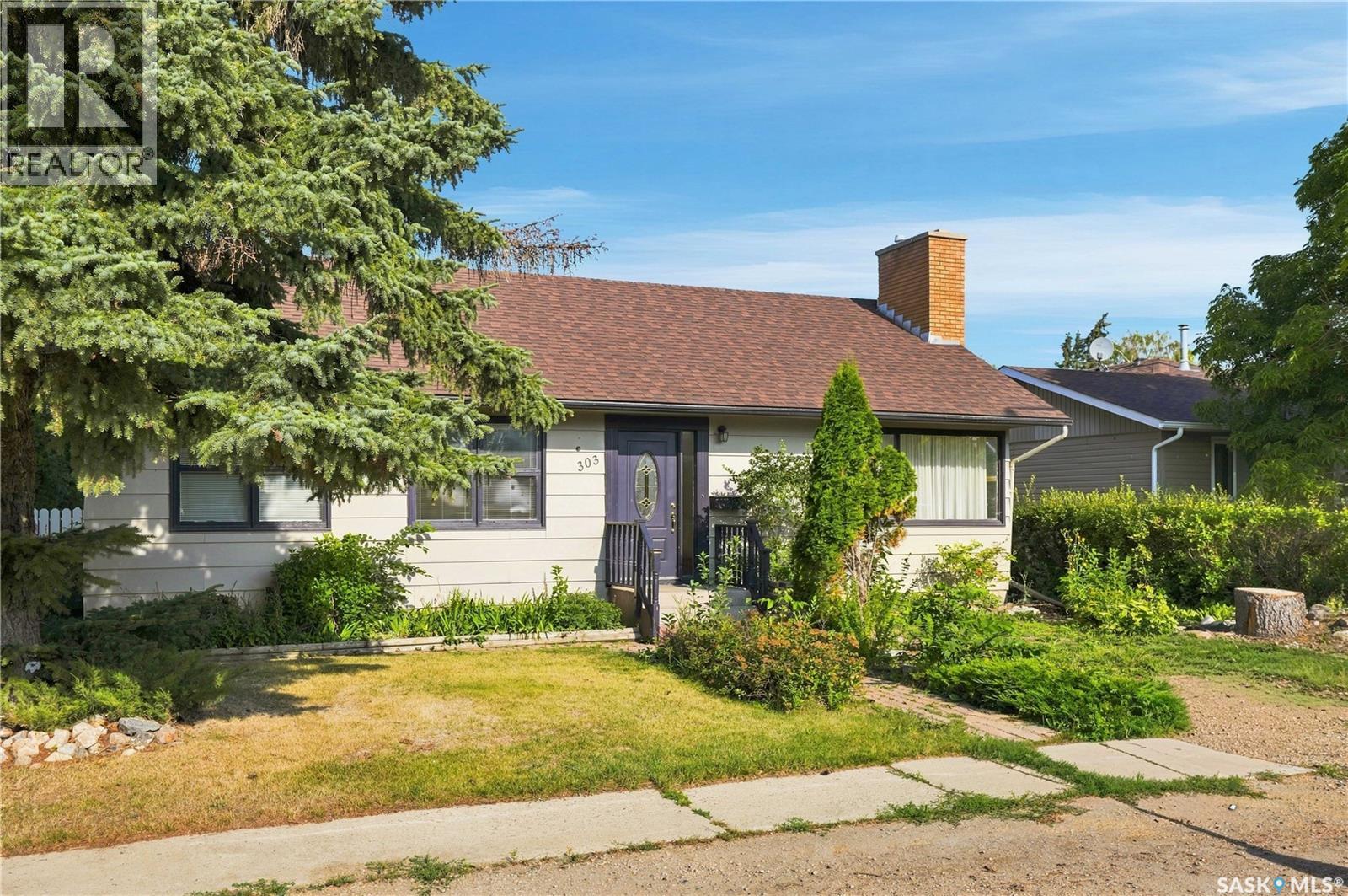 303 Oronsay STREET, Colonsay, Saskatchewan