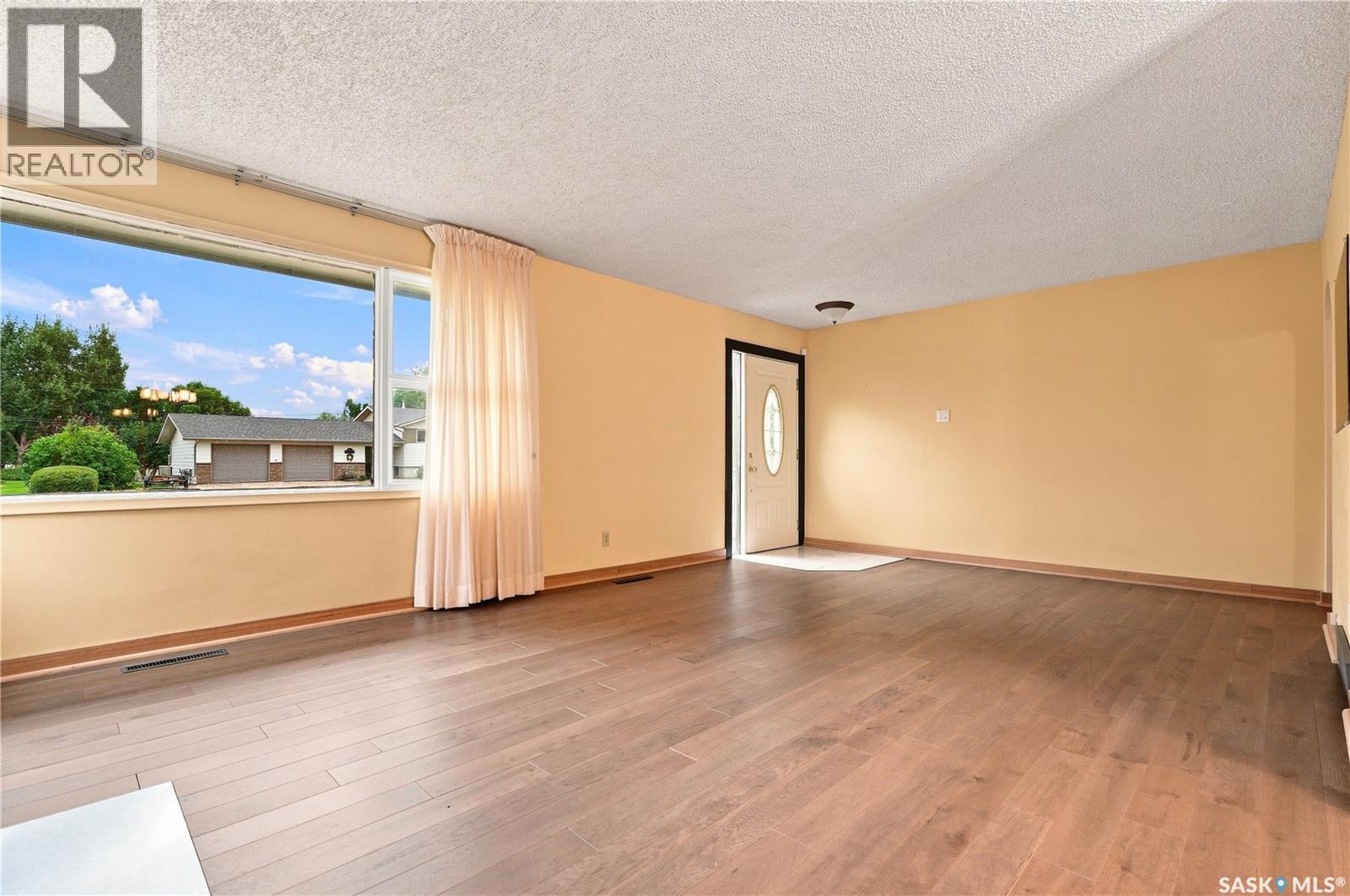 303 Oronsay Street, Colonsay, Saskatchewan  S0K 0Z0 - Photo 10 - SK046452