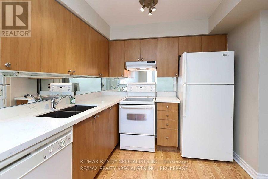 44 - 4620 Guildwood Way, Mississauga, Ontario  L5R 4H4 - Photo 11 - W13707534
