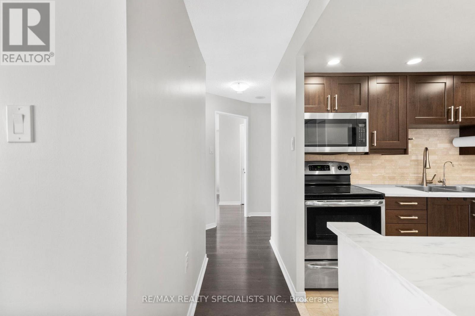 1409 - 25 Fairview Road W, Mississauga, Ontario  L5B 3Y8 - Photo 10 - W13707546