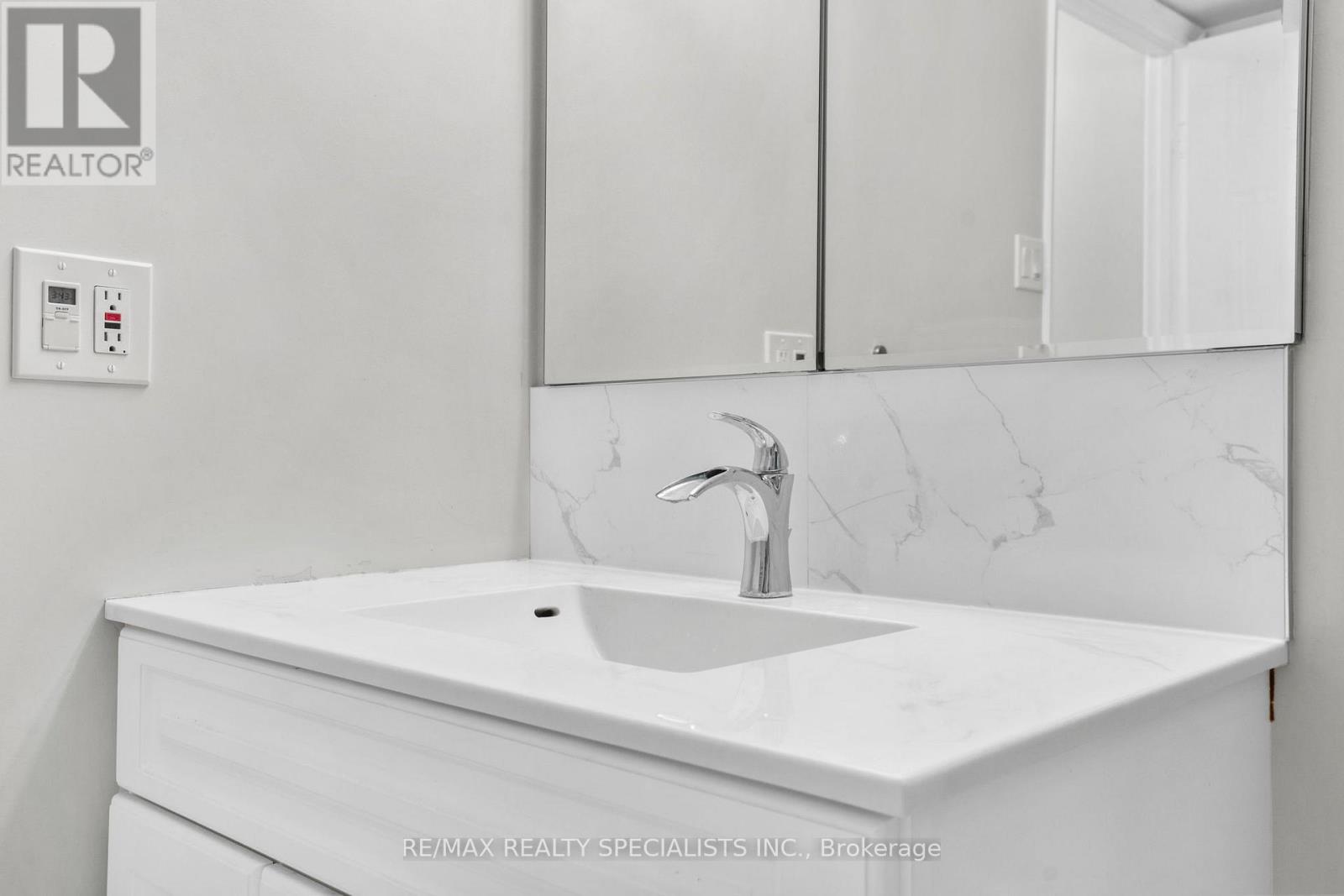 1409 - 25 Fairview Road W, Mississauga, Ontario  L5B 3Y8 - Photo 29 - W13707546