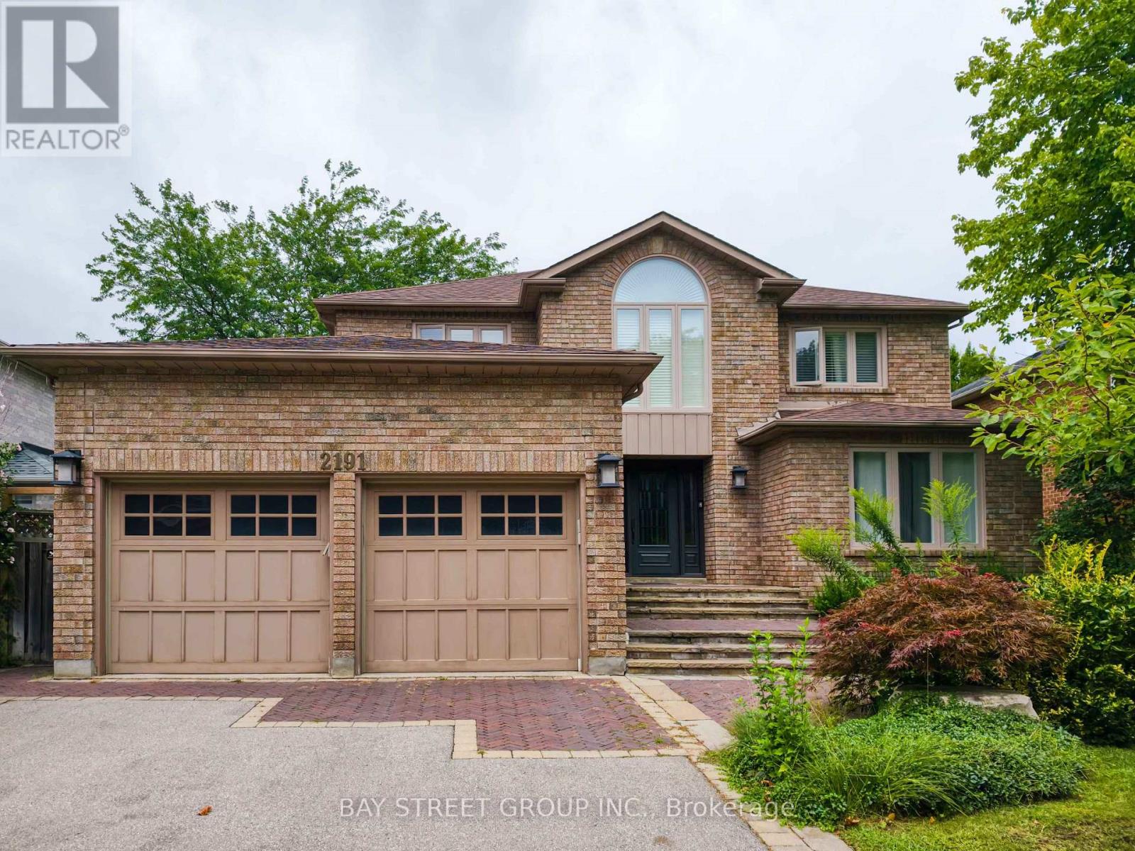 2191 Dunvegan Avenue, Oakville, Ontario  L6J 6P2 - Photo 2 - W13707574