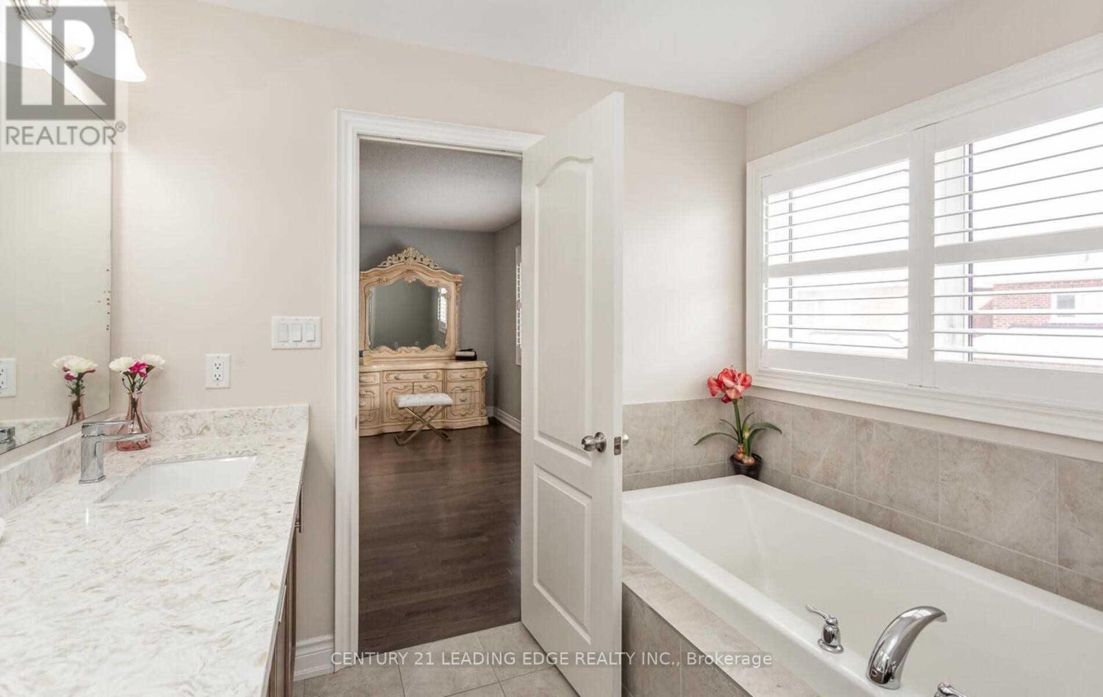 7 Vetch Street, Brampton, Ontario  L6Y 0E3 - Photo 17 - W13707578