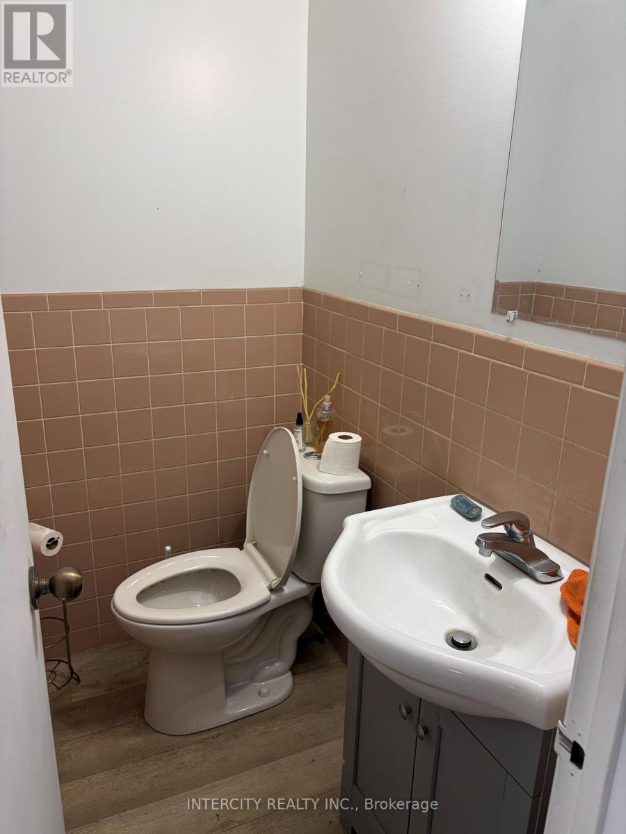 16 - 101 Toro Road, Toronto, Ontario  M3J 2Z1 - Photo 12 - W13707592