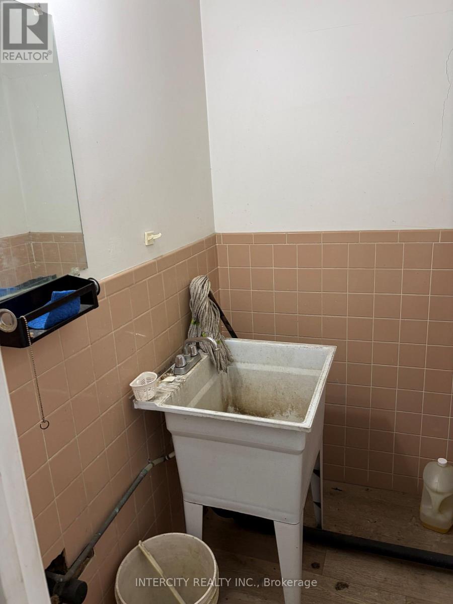 16 - 101 Toro Road, Toronto, Ontario  M3J 2Z1 - Photo 13 - W13707592