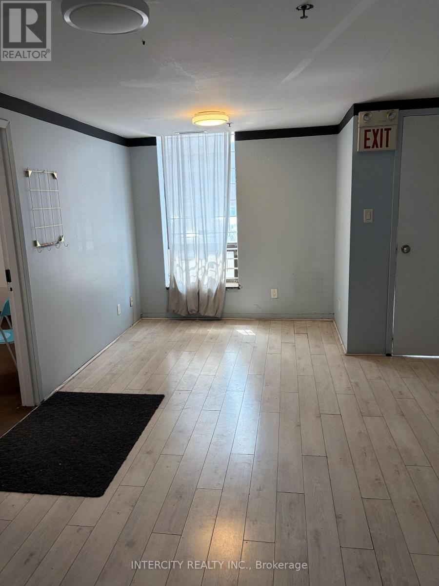 16 - 101 Toro Road, Toronto, Ontario  M3J 2Z1 - Photo 3 - W13707592