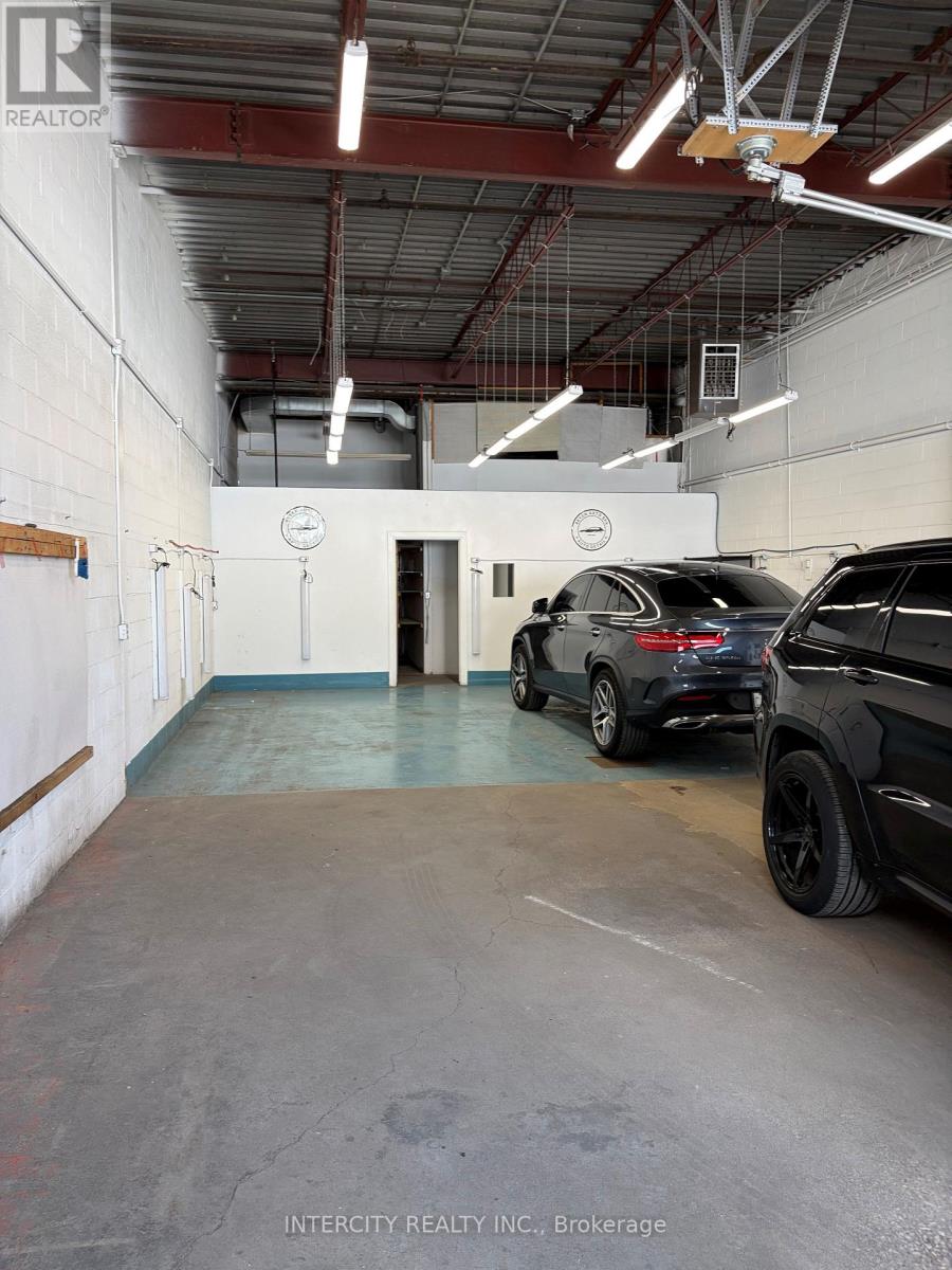 16 - 101 Toro Road, Toronto, Ontario  M3J 2Z1 - Photo 4 - W13707592