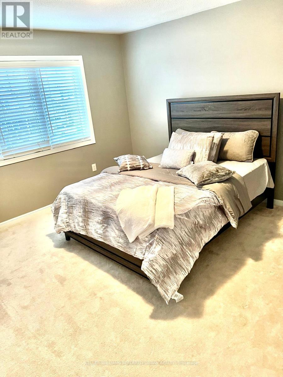1063 FARMSTEAD DRIVE, Milton, Ontario