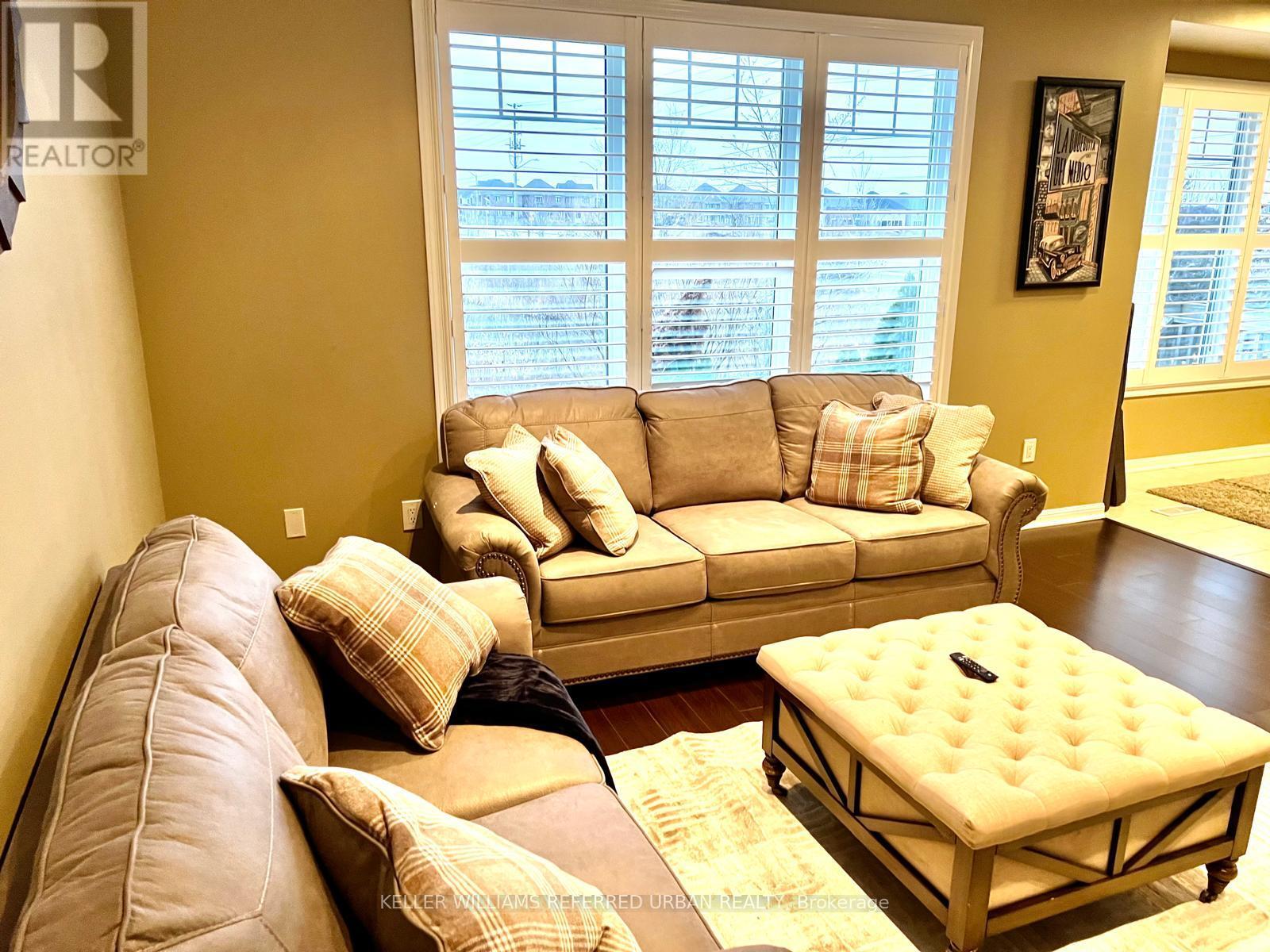 1063 Farmstead Drive, Milton, Ontario  L9T 8G5 - Photo 4 - W13707594