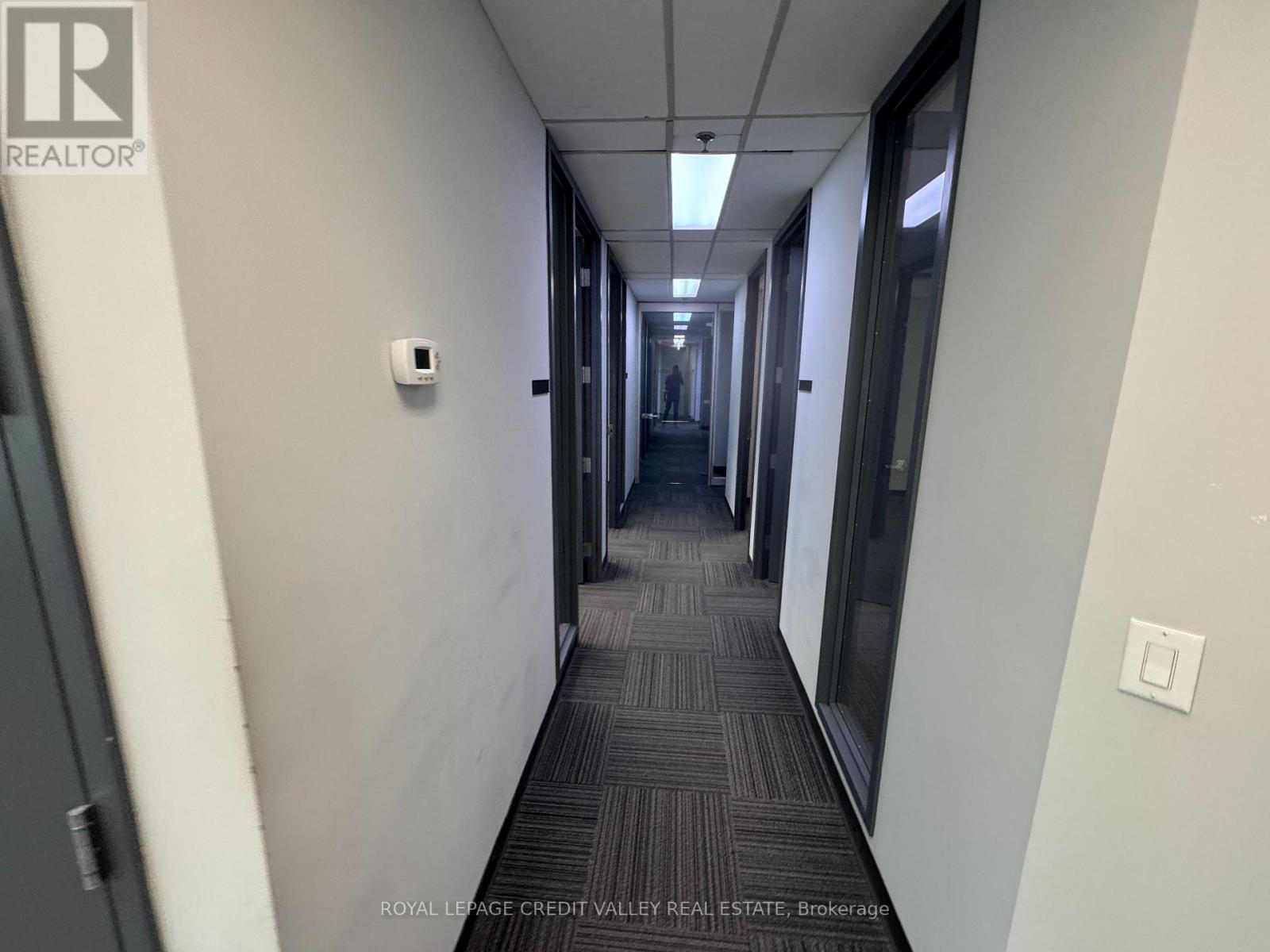 205 - 2800 Skymark Avenue, Mississauga, Ontario  L4W 5A6 - Photo 17 - W13707604