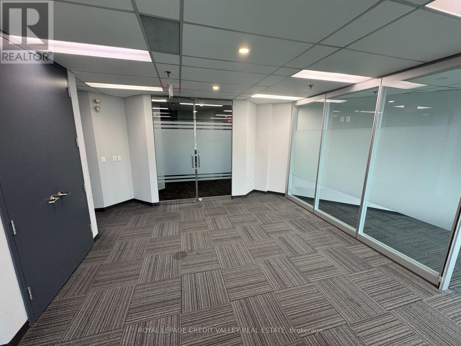 205 - 2800 Skymark Avenue, Mississauga, Ontario  L4W 5A6 - Photo 8 - W13707604