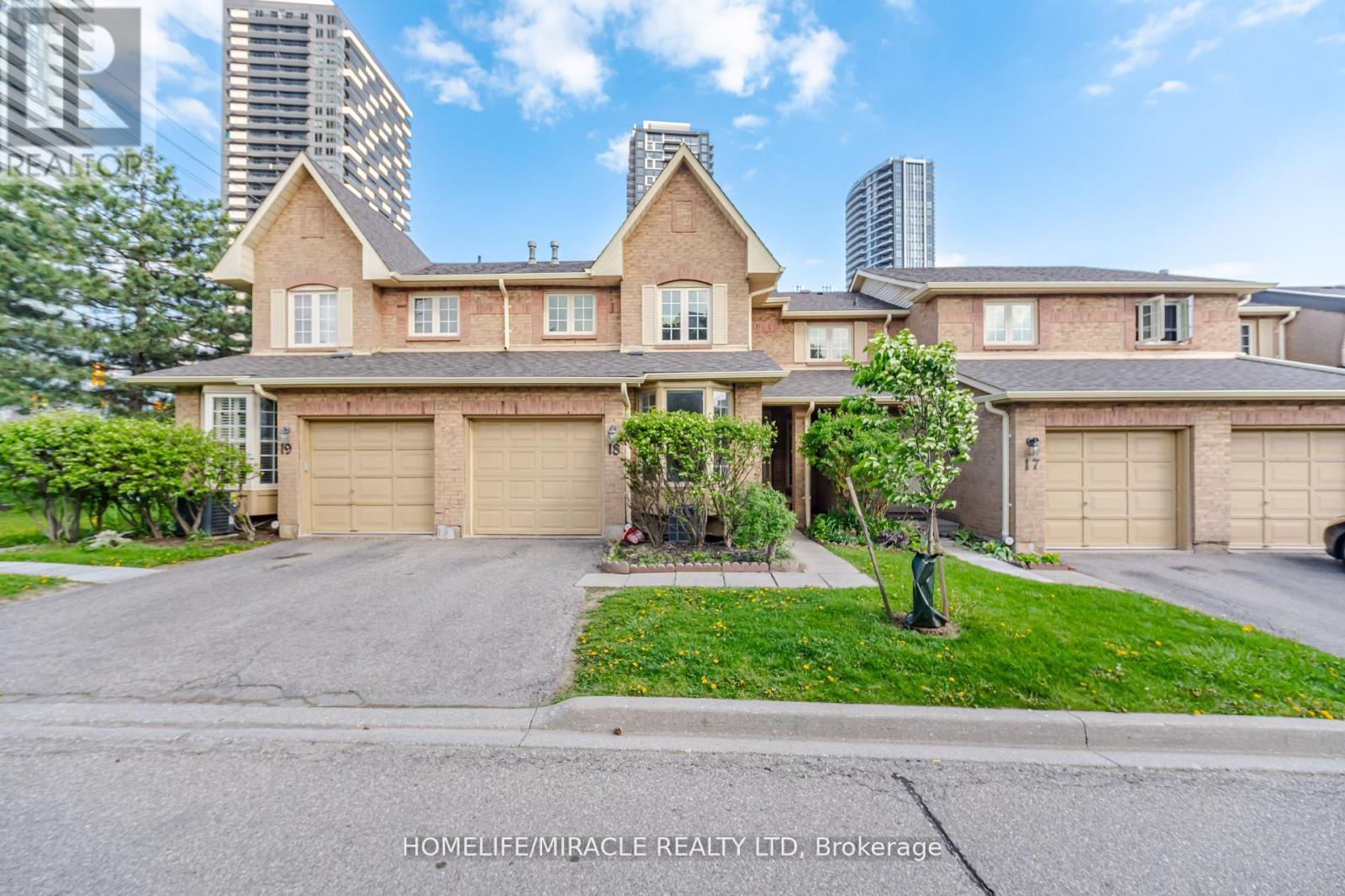 18 - 35 Ceremonial Drive, Mississauga, Ontario  L5R 3G6 - Photo 4 - W13707670