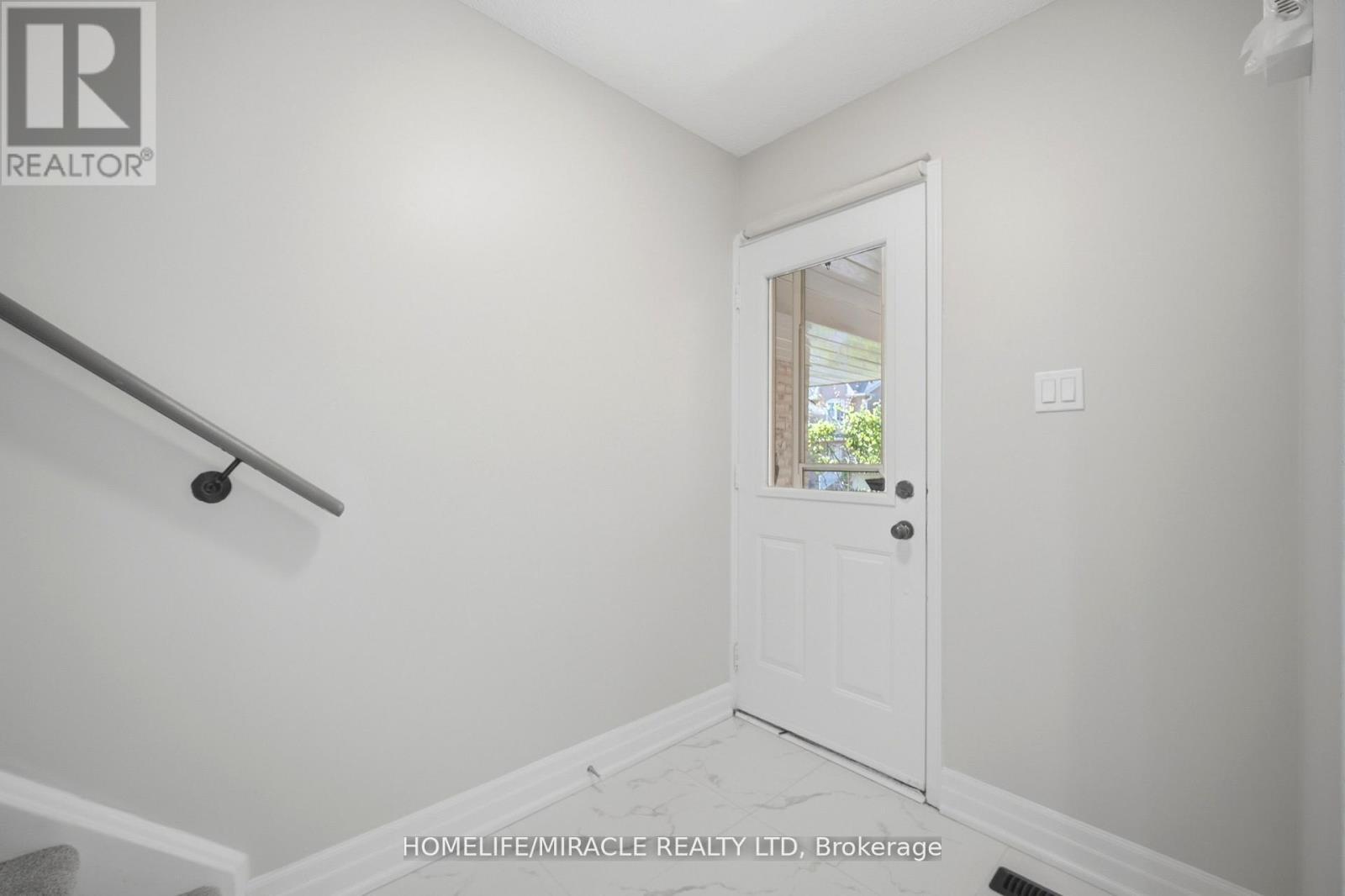 18 - 35 Ceremonial Drive, Mississauga, Ontario  L5R 3G6 - Photo 7 - W13707670