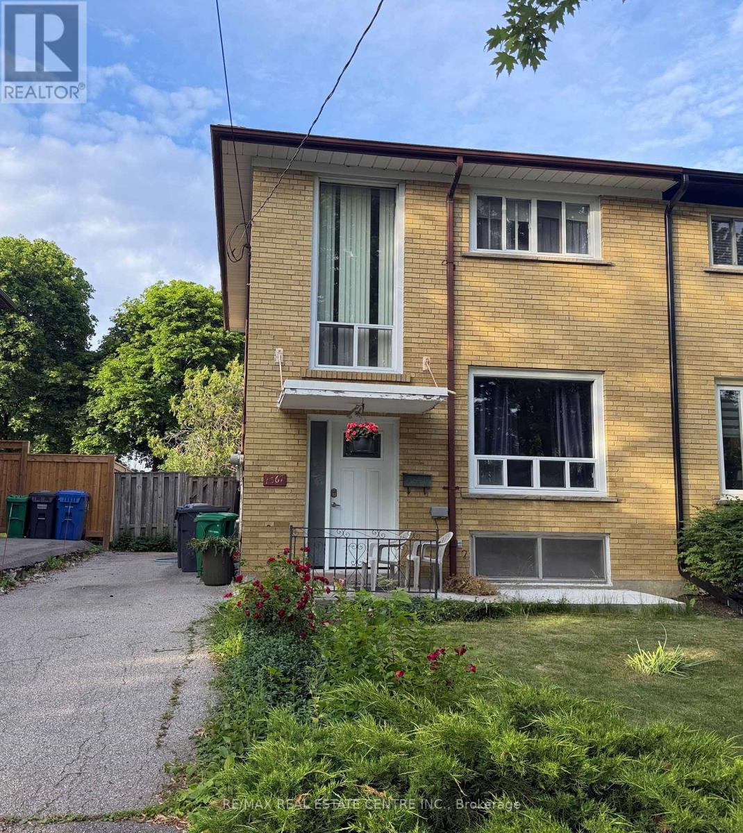 1367 FREEPORT DRIVE, Mississauga, Ontario