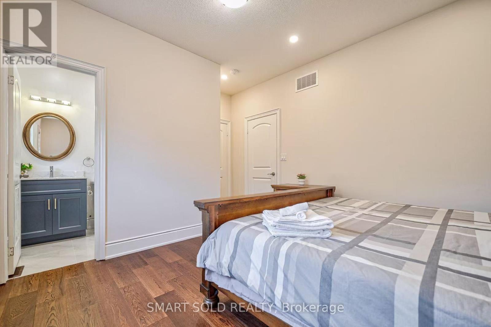3178 Buttonbush Trail, Oakville, Ontario  L6H 0T4 - Photo 21 - W13707686