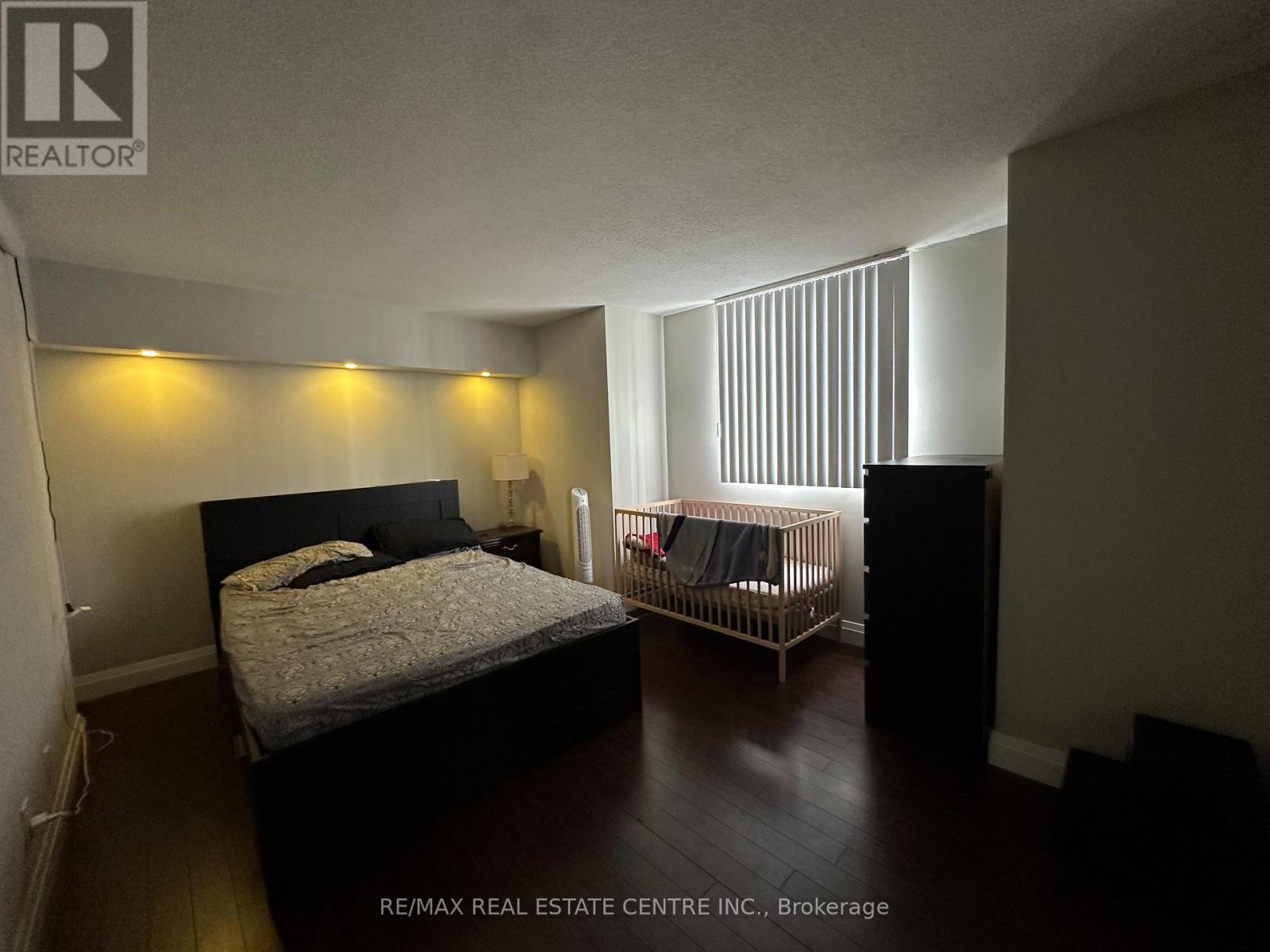 912 - 155 Hillcrest Avenue, Mississauga, Ontario  L5B 3Z2 - Photo 8 - W13707728