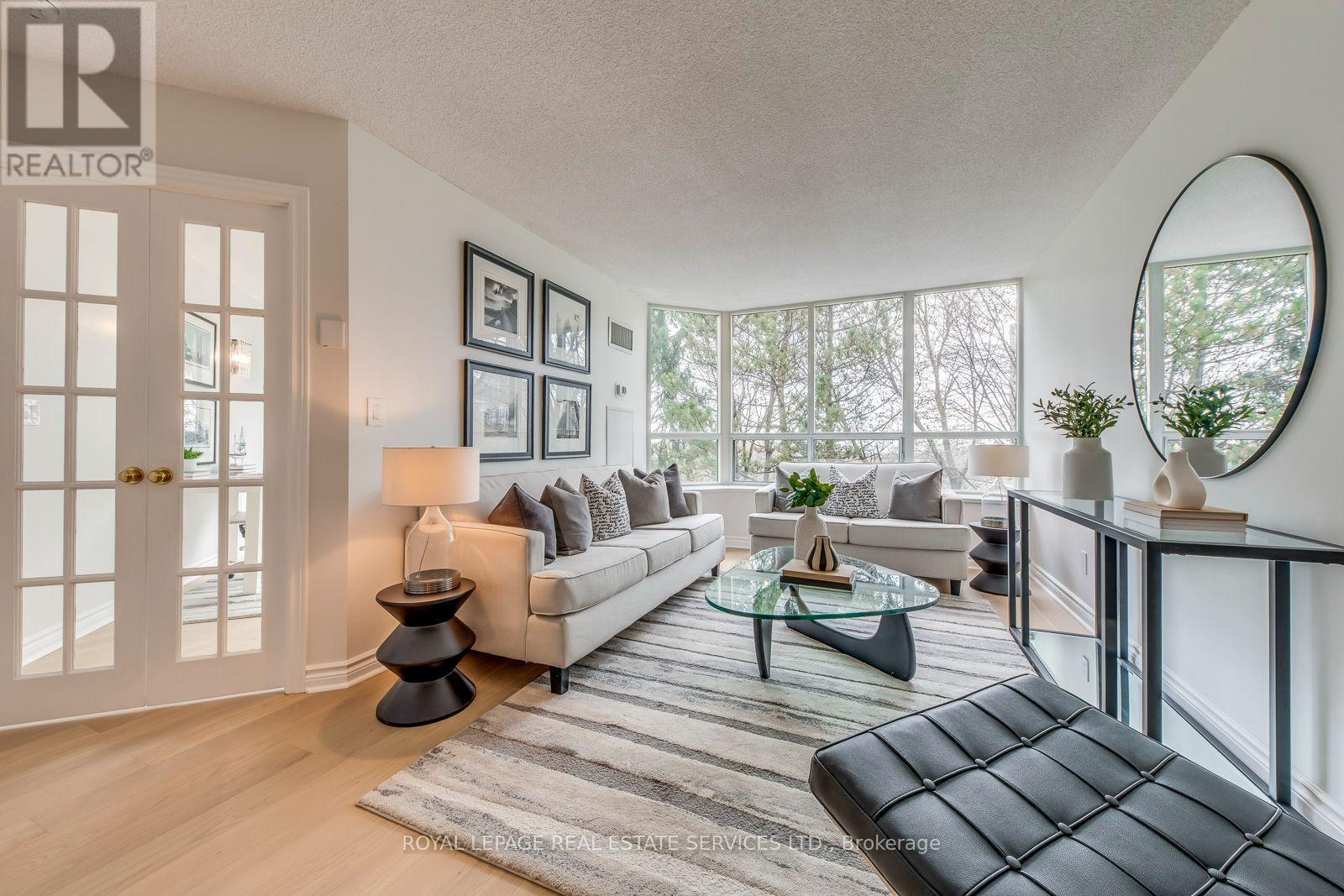 403 - 1 Ripley Avenue, Toronto, Ontario  M6S 4Z6 - Photo 4 - W13599870