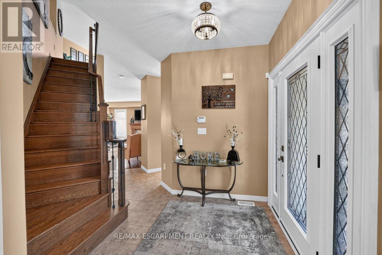 37 Hickory Crescent, Grimsby, Ontario  L3M 5P9 - Photo 7 - X13707520