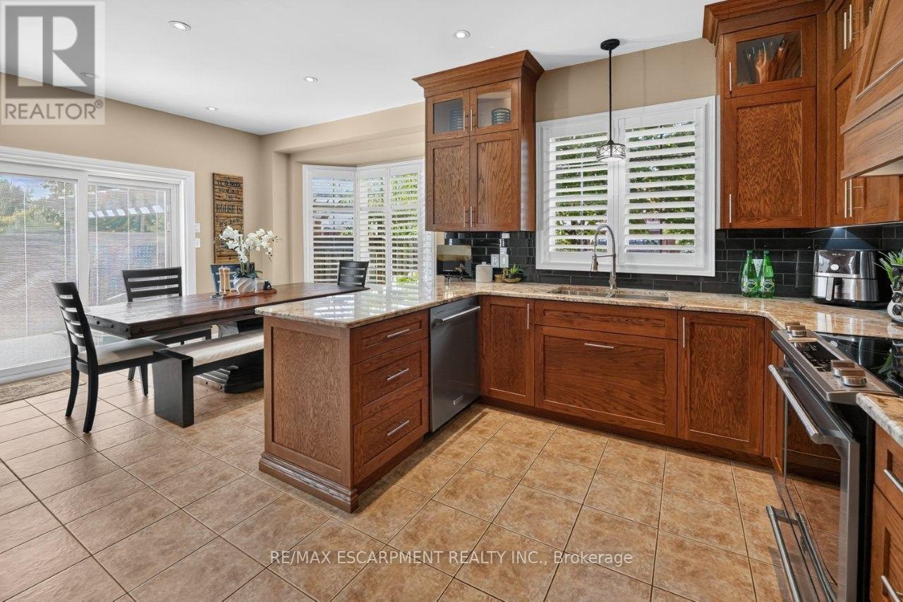 37 Hickory Crescent, Grimsby, Ontario  L3M 5P9 - Photo 8 - X13707520