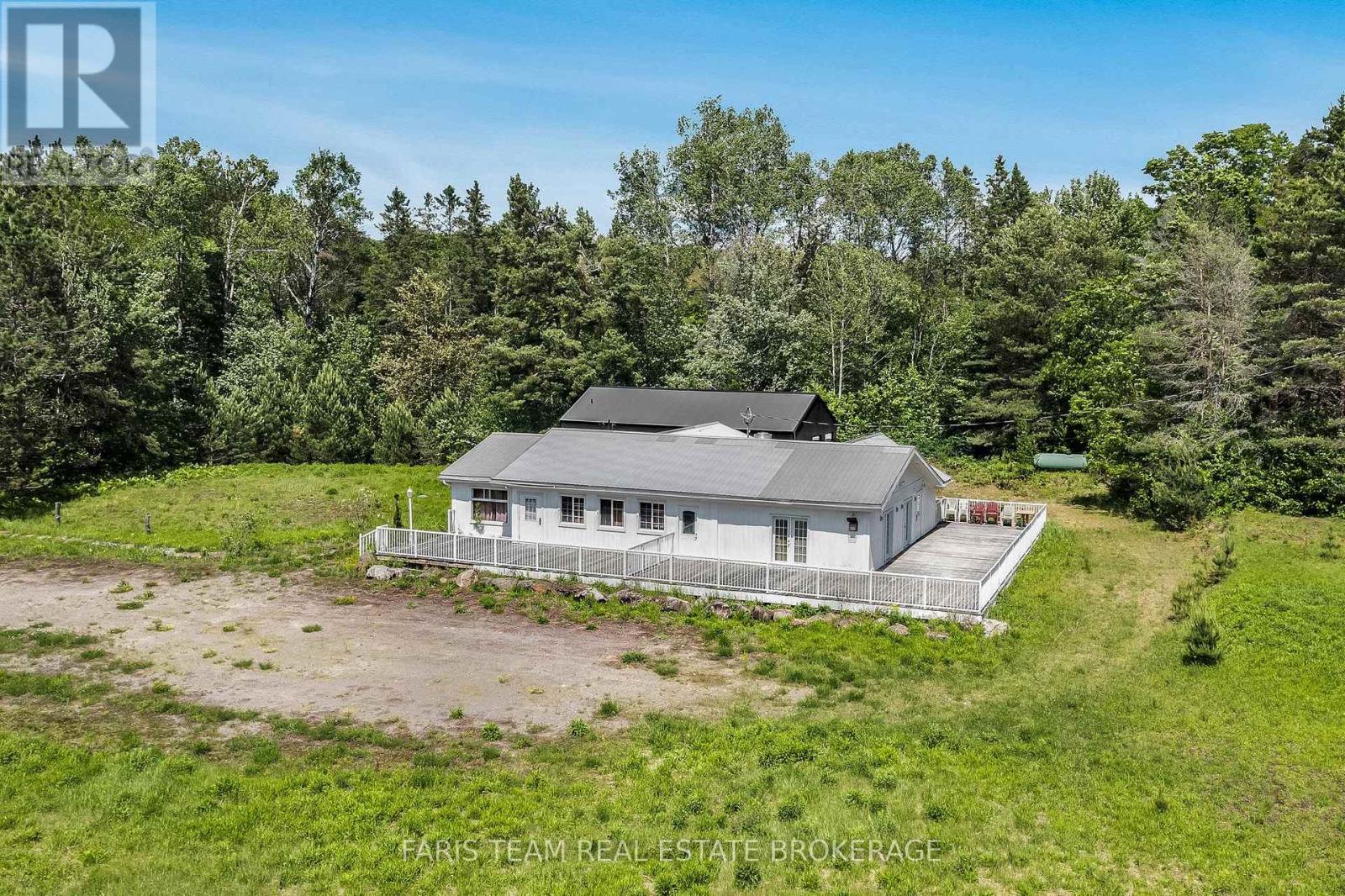 2180-2186 Highway 141, Muskoka Lakes, Ontario  P0B 1L0 - Photo 2 - X13707560