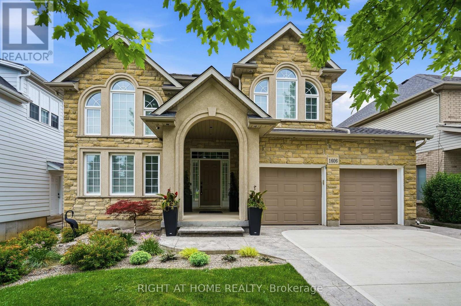 1606 Concession 4 Road, Niagara-On-The-Lake, Ontario  L0S 1J0 - Photo 2 - X13707588