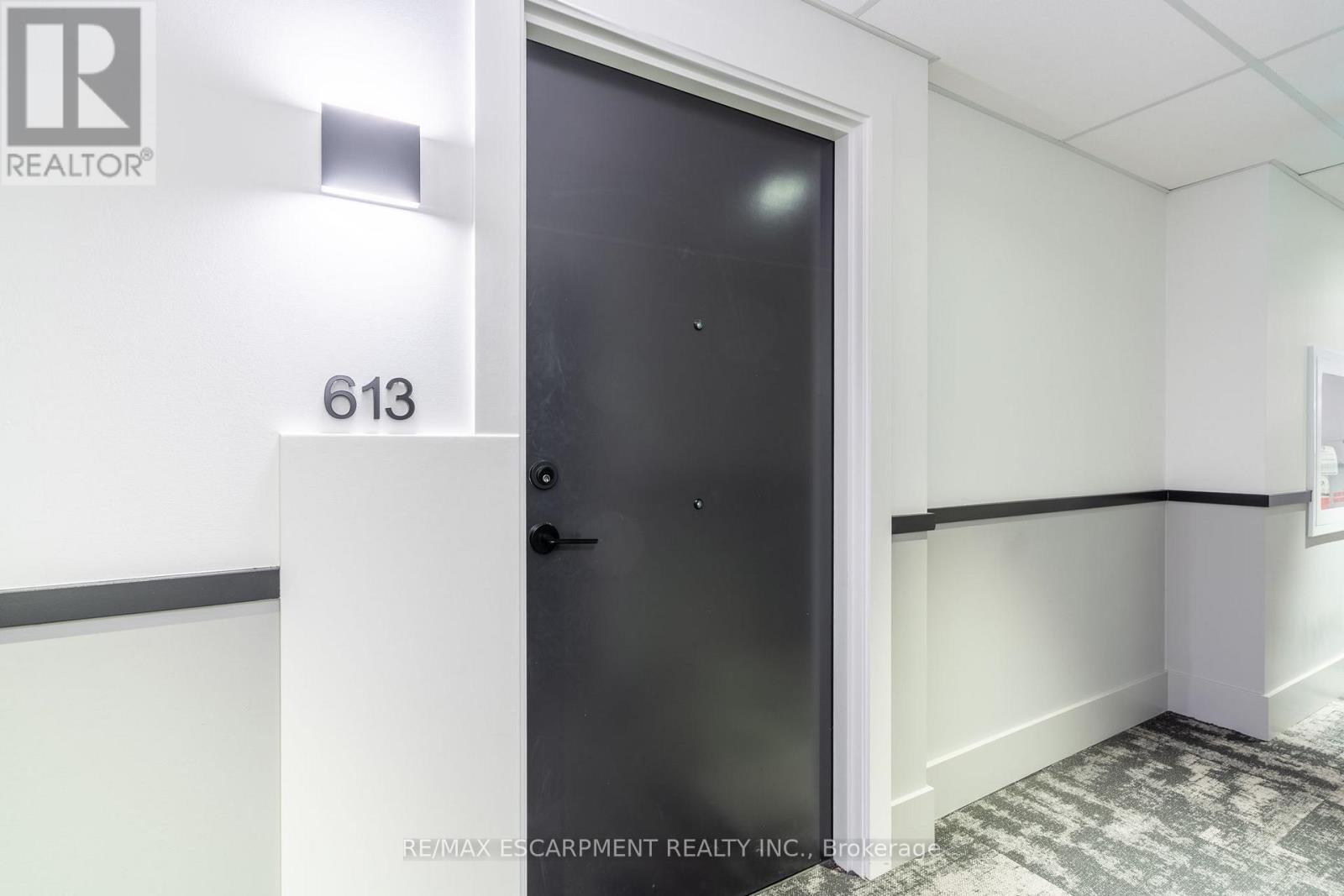 613 - 600 North Service Road, Hamilton, Ontario  L8E 0L2 - Photo 4 - X13707590