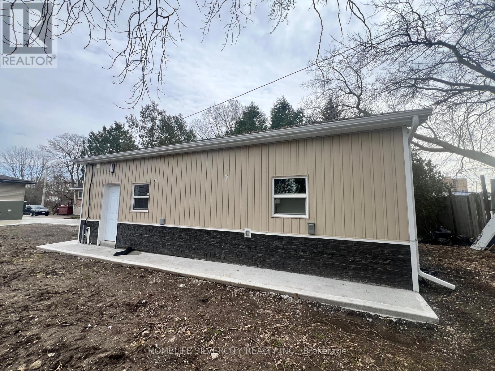 221 Emerson Avenue S, London South, Ontario  N5V 3L5 - Photo 46 - X13707684