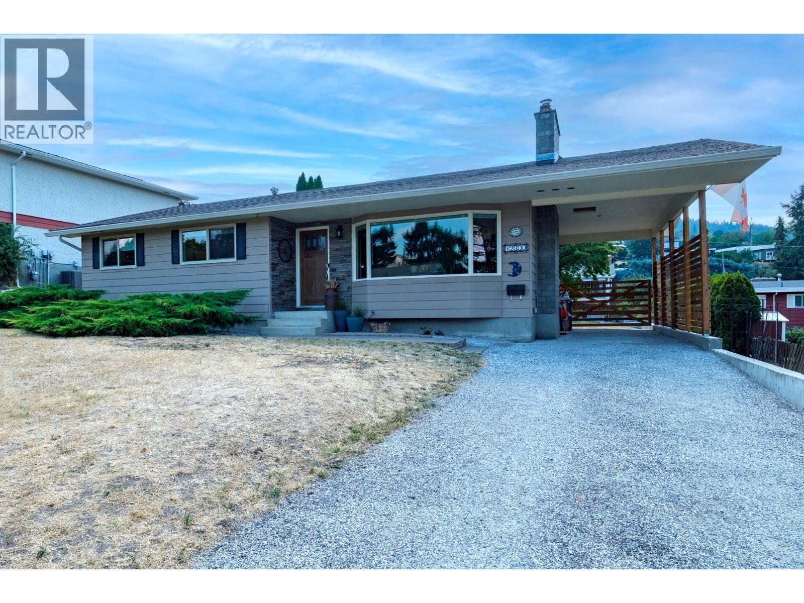 12300 Ormsby Drive, Coldstream, British Columbia  V1B 1H8 - Photo 2 - 10397814