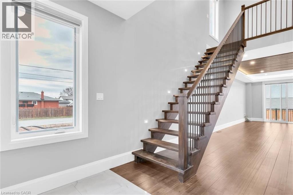 255 Federal Street Unit# Upper, Stoney Creek, Ontario  L8E 1P8 - Photo 3 - 40835407