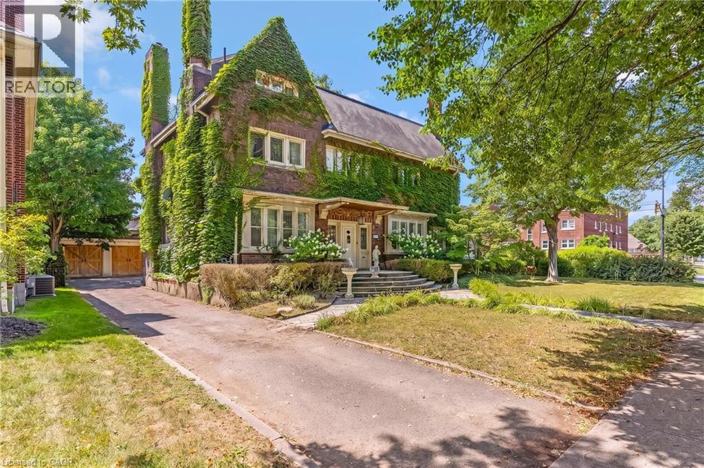 122 DUFFERIN Avenue, Brantford, Ontario