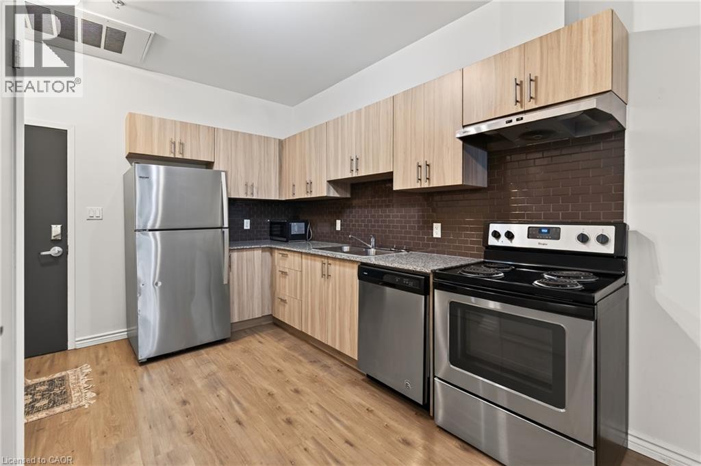 275 Larch Street Unit# F-114, Waterloo, Ontario  N2L 0J3 - Photo 3 - 40857931