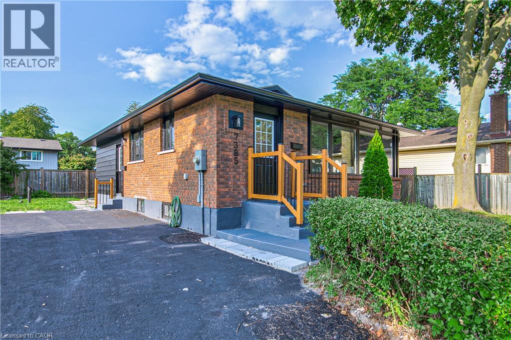 7385 North Dorset Place, Niagara Falls, Ontario  L2J 3T3 - Photo 2 - 40857975